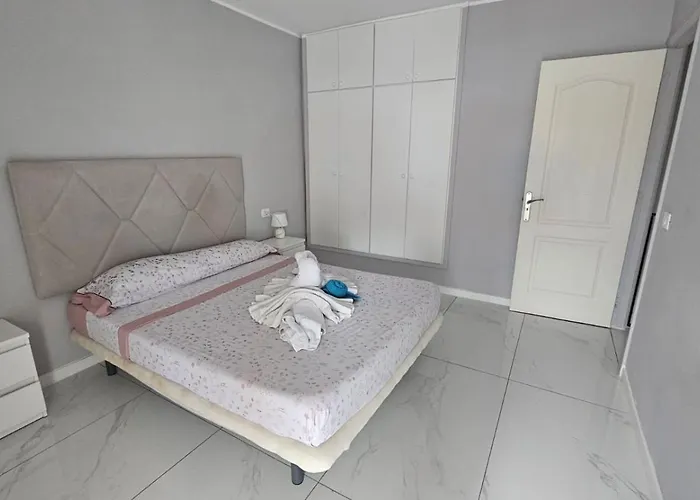 Paraiso Altemar, Duplex Americas Apartment